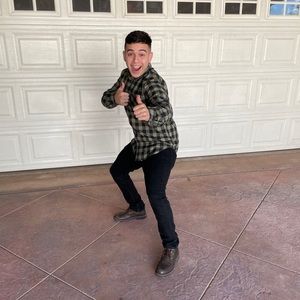 Meet your Posher, Leo